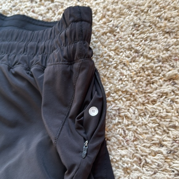 Lululemon Track That Mid-Rise Lined Shorts 5” - Picture 2 of 4